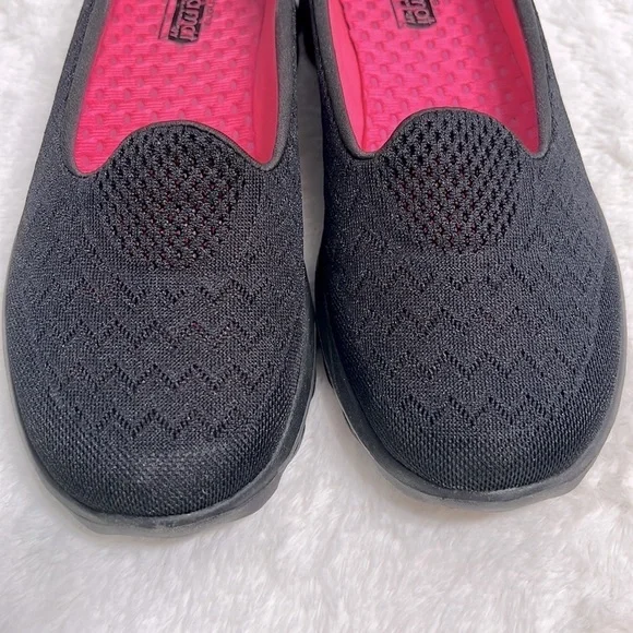 Sketchers Black Axis GoWalk 2 Mesh Slip-On Walking Shoe size 6 - Picture 7 of 12